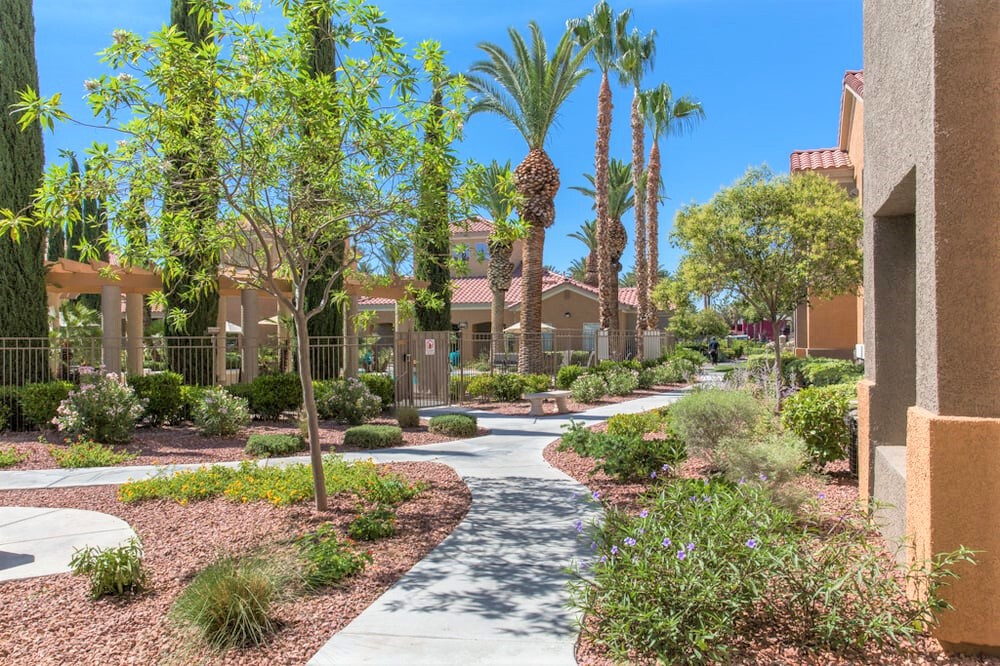 Ritiro Apartment Apartment Features and Community Amenities